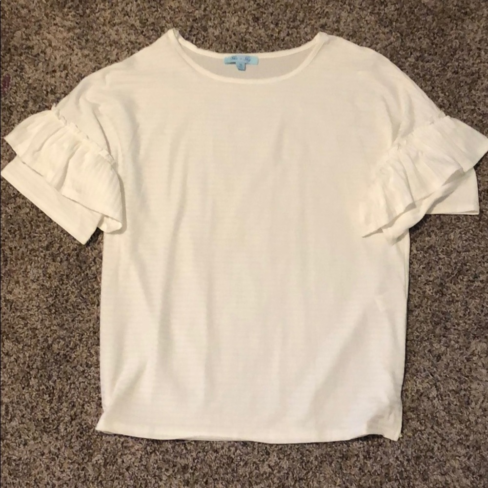 Textured white tee with ruffle sleeves